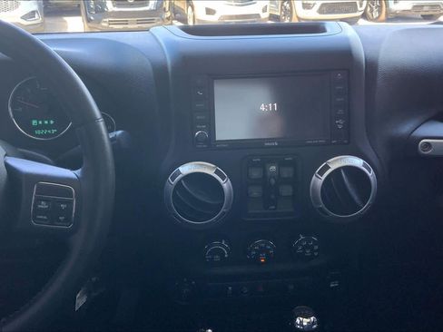 Used 2015 Jeep Wrangler Unlimited Sahara w/ Max Tow Package image 7