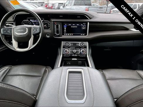 Used 2021 GMC Yukon Denali w/ Denali Premium Package image 7