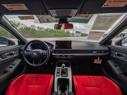 Used 2025 Honda Civic Type R image 17