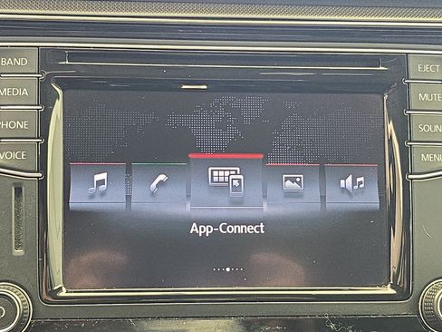 Used 2017 Volkswagen Passat 1.8T SE FWD image 20