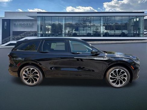 New 2026 Lincoln Nautilus Premier w/ Equipment Group 102A AWD/4WD image 9