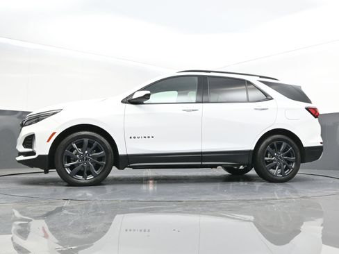 Used 2023 Chevrolet Equinox RS FWD image 39