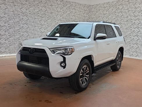 Used 2021 Toyota 4Runner TRD Off-Road Premium image 3