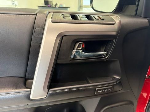 Used 2024 Toyota 4Runner Limited AWD/4WD image 33