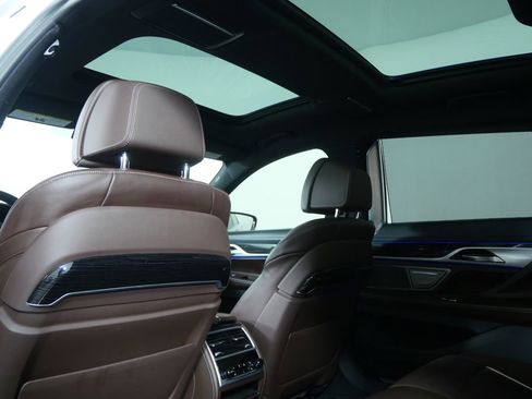 Used 2021 BMW 740i w/ M Sport Package image 16