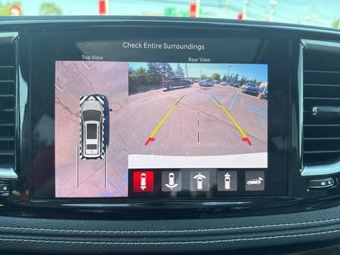 Used 2021 Chrysler Pacifica Limited w/ Premium & Safety Sphere Group FWD image 13