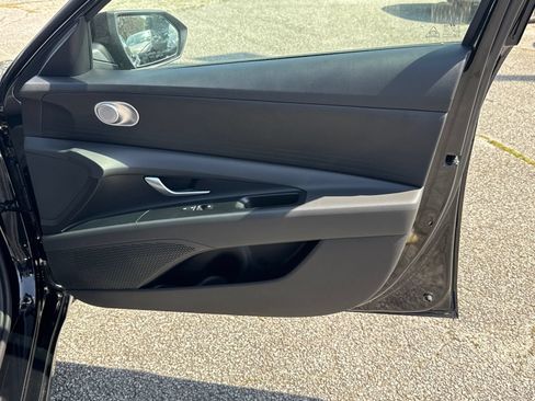 New 2026 Hyundai Elantra SE FWD image 15