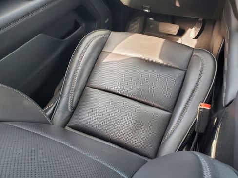 Used 2025 GMC Yukon Denali RWD image 17