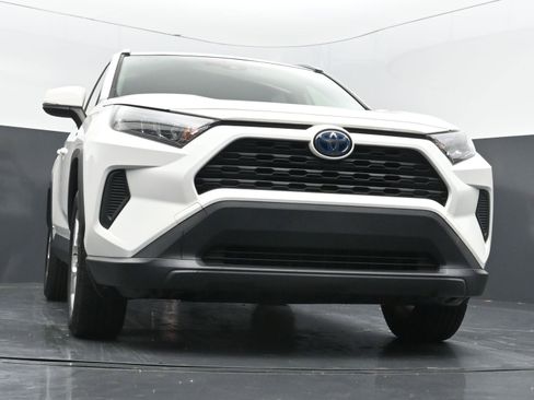 Used 2020 Toyota RAV4 LE w/ All Weather Liner Package AWD/4WD image 42