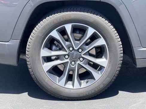 Used 2023 Jeep Grand Cherokee L Overland AWD/4WD image 15