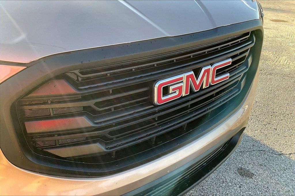 Used 2018 GMC Terrain SLT w/ Preferred Package FWD image 25