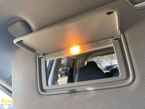 Used 2017 Nissan Rogue SL image 29