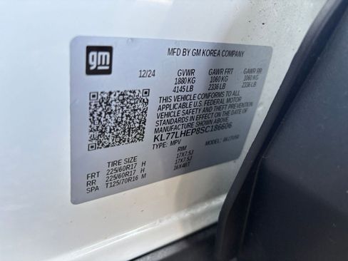 Used 2025 Chevrolet Trax LT image 29