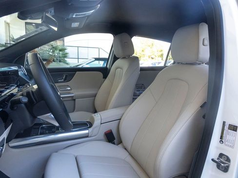 Used 2026 Mercedes-Benz GLA 250 image 13