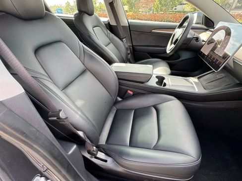 Used 2023 Tesla Model 3 Standard Range image 10