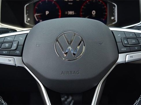 New 2025 Volkswagen Taos SEL image 18