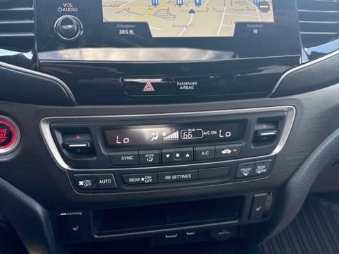 Used 2024 Honda Passport TrailSport image 11