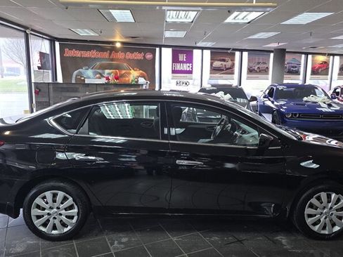 Used 2015 Nissan Sentra S image 5