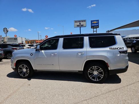 Used 2022 Jeep Grand Wagoneer Series I AWD/4WD image 5