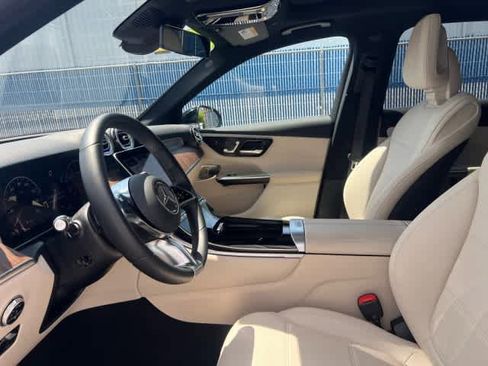 Used 2026 Mercedes-Benz GLC 300 image 19