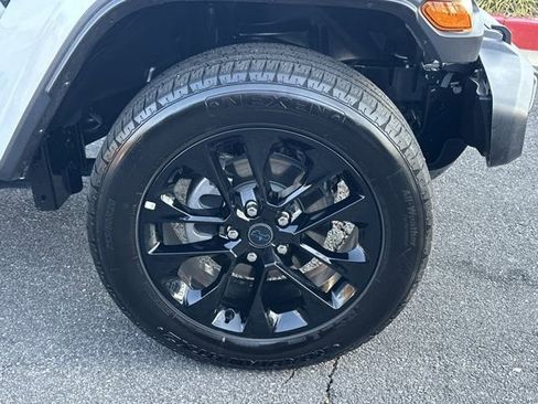 Certified 2025 Jeep Wrangler Unlimited Sahara w/ Safety Group image 13