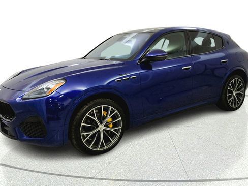 Used 2023 Maserati Grecale Modena AWD/4WD image 3