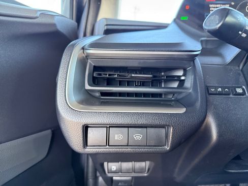 Used 2024 Toyota Prius LE FWD image 16