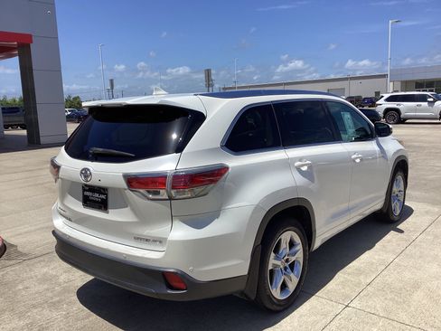 Used 2014 Toyota Highlander Limited Platinum AWD/4WD image 7
