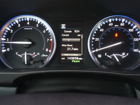 Used 2017 Toyota Highlander Limited AWD/4WD image 13