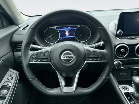 Used 2022 Nissan Sentra SV w/ Trunk Package FWD image 12