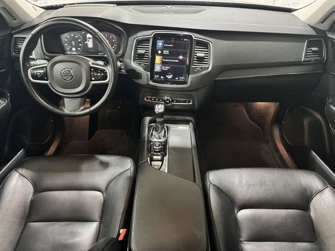 Used 2020 Volvo XC90 T5 Momentum image 9