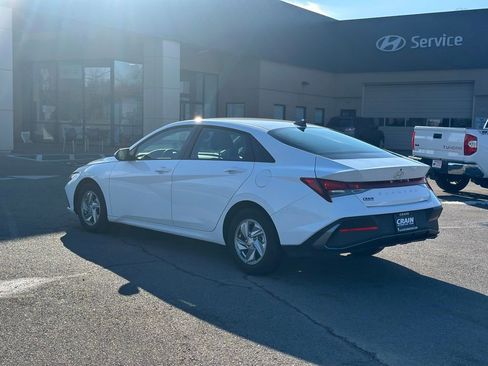 Used 2025 Hyundai Elantra SE image 6