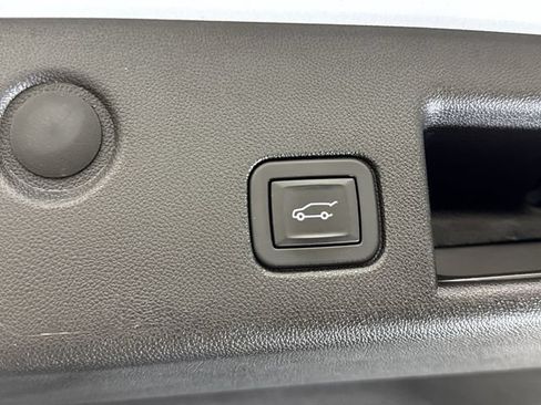 Certified 2024 Chevrolet Equinox LT w/ LPO, Floor Liner Package FWD image 24