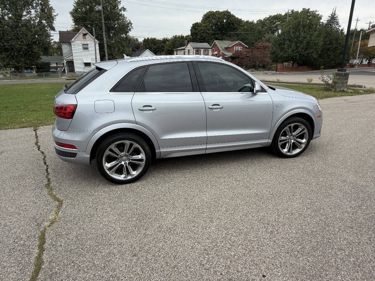 Used 2017 Audi Q3 2.0T Prestige w/ Prestige Package AWD/4WD image 4