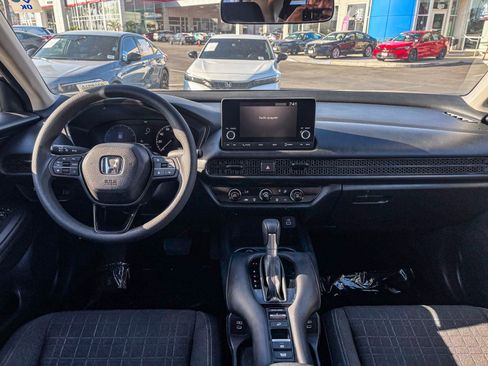 Certified 2025 Honda HR-V LX image 15