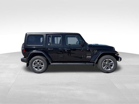 Used 2023 Jeep Wrangler Sahara w/ Dual Top Group image 12