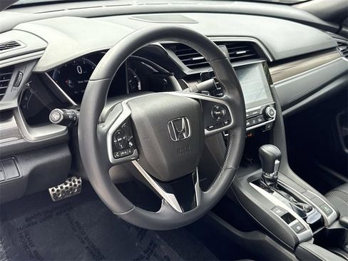 Used 2020 Honda Civic Touring image 9