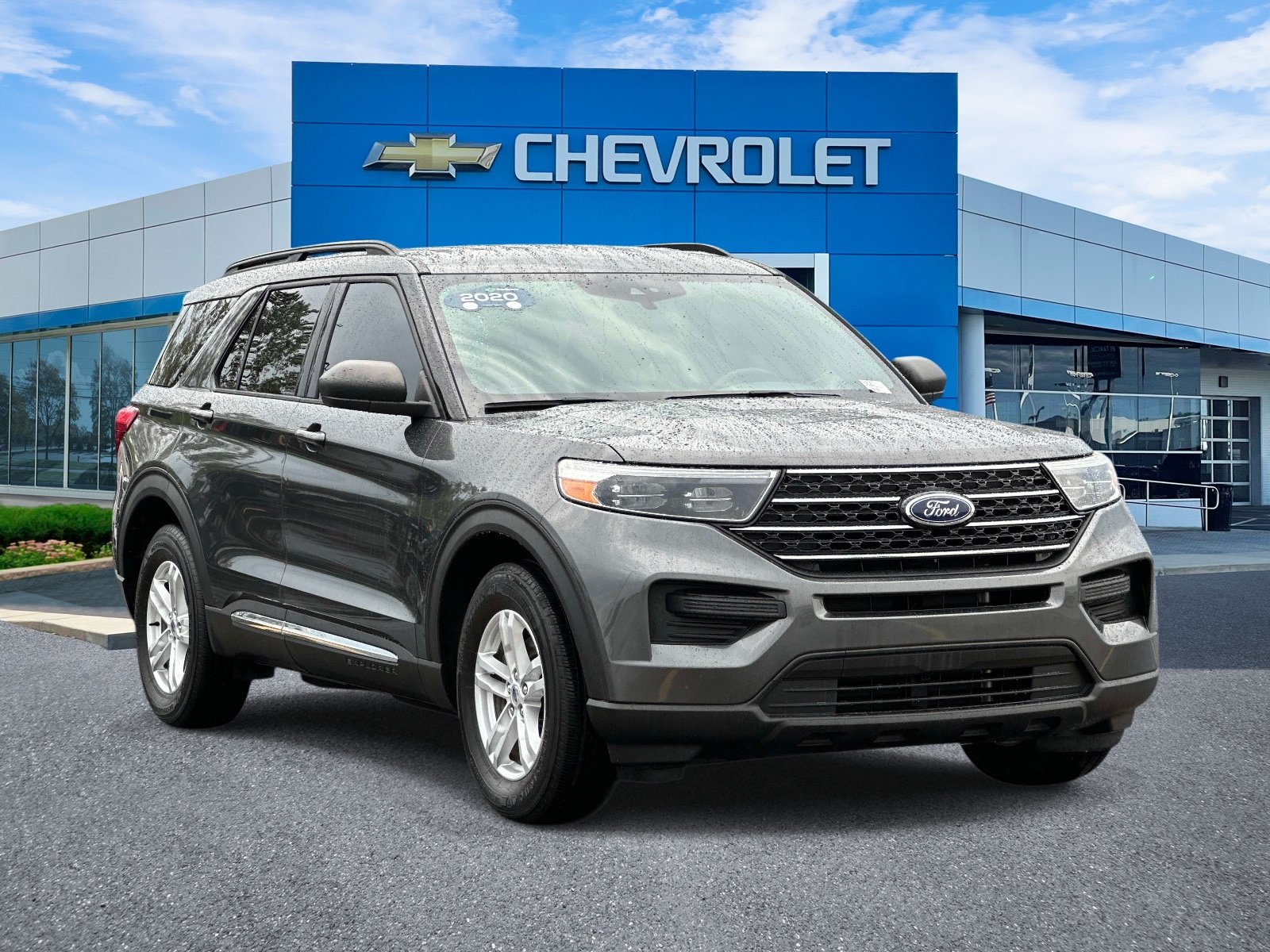 Used 2020 Ford Explorer XLT w/ Comfort Package AWD/4WD image 1