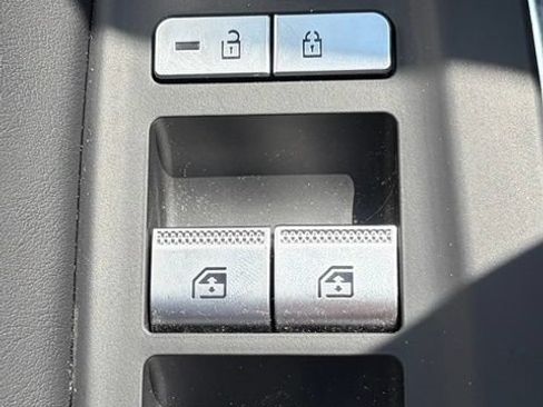 Used 2026 Genesis GV70 2.5T Select AWD/4WD image 15