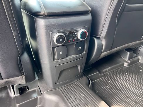 Used 2023 Ford Explorer Limited w/ Equipment Group 301A AWD/4WD image 16