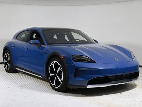Certified 2025 Porsche Taycan 4 Cross Turismo image 9