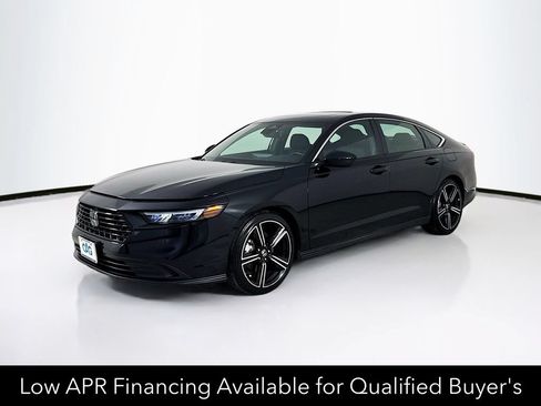 Used 2023 Honda Accord Sport image 3