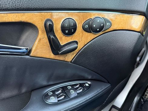 Used 2008 Mercedes-Benz E 63 AMG Sedan image 39