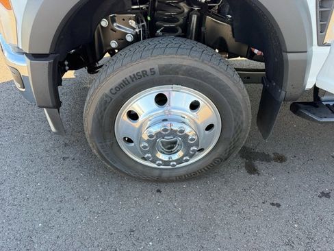 New 2026 Ford F550 4x4 Crew Cab w/ XLT Value Package image 18