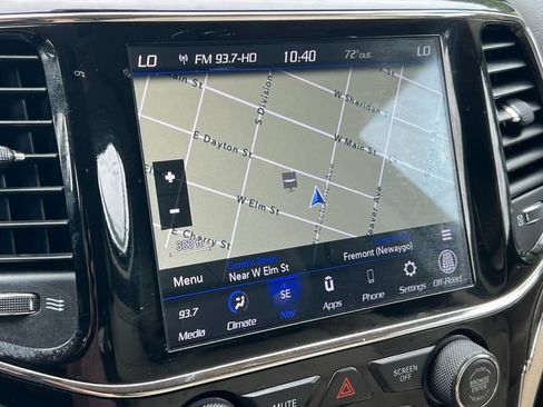 Used 2020 Jeep Grand Cherokee Limited AWD/4WD image 24