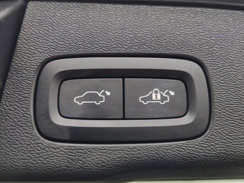 Used 2023 Volvo XC60 B5 Plus w/ Climate Package image 29