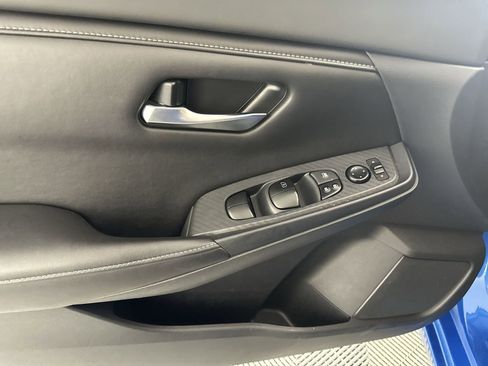 Used 2023 Nissan Sentra SV FWD image 13