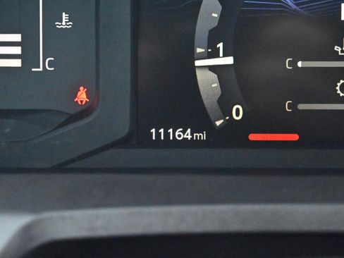 Used 2025 Toyota Tacoma SR5 image 24