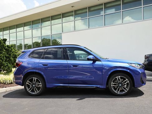 New 2026 BMW X1 xDrive28i w/ Technology Package AWD/4WD image 4