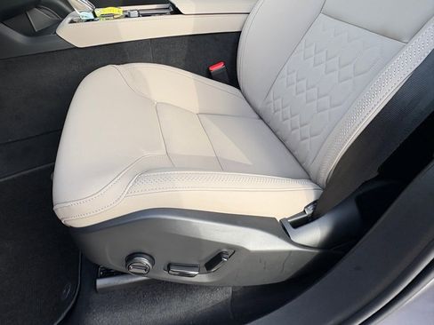 New 2026 Volvo XC90 B6 Plus w/ Protection Package Premier image 19